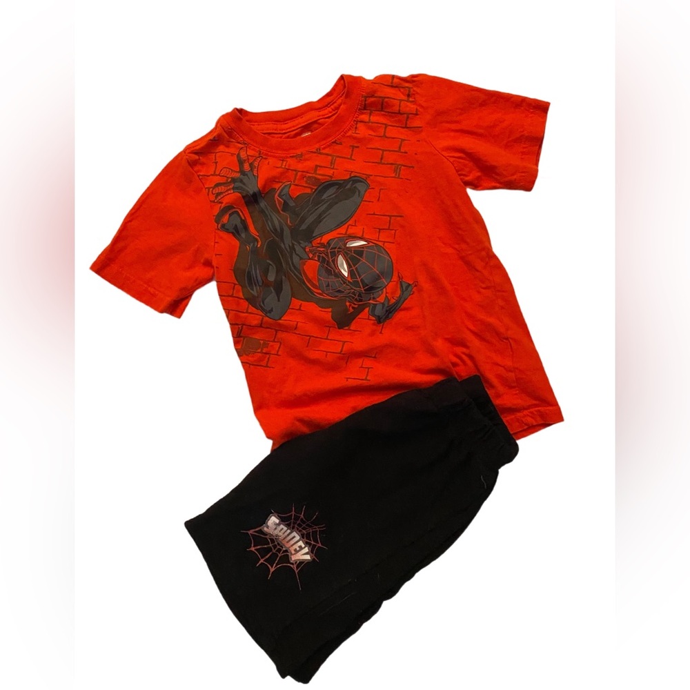 Marvel Spider-Man Red Graphic Shirt Size 5 Black Graphic Shorts Size 6